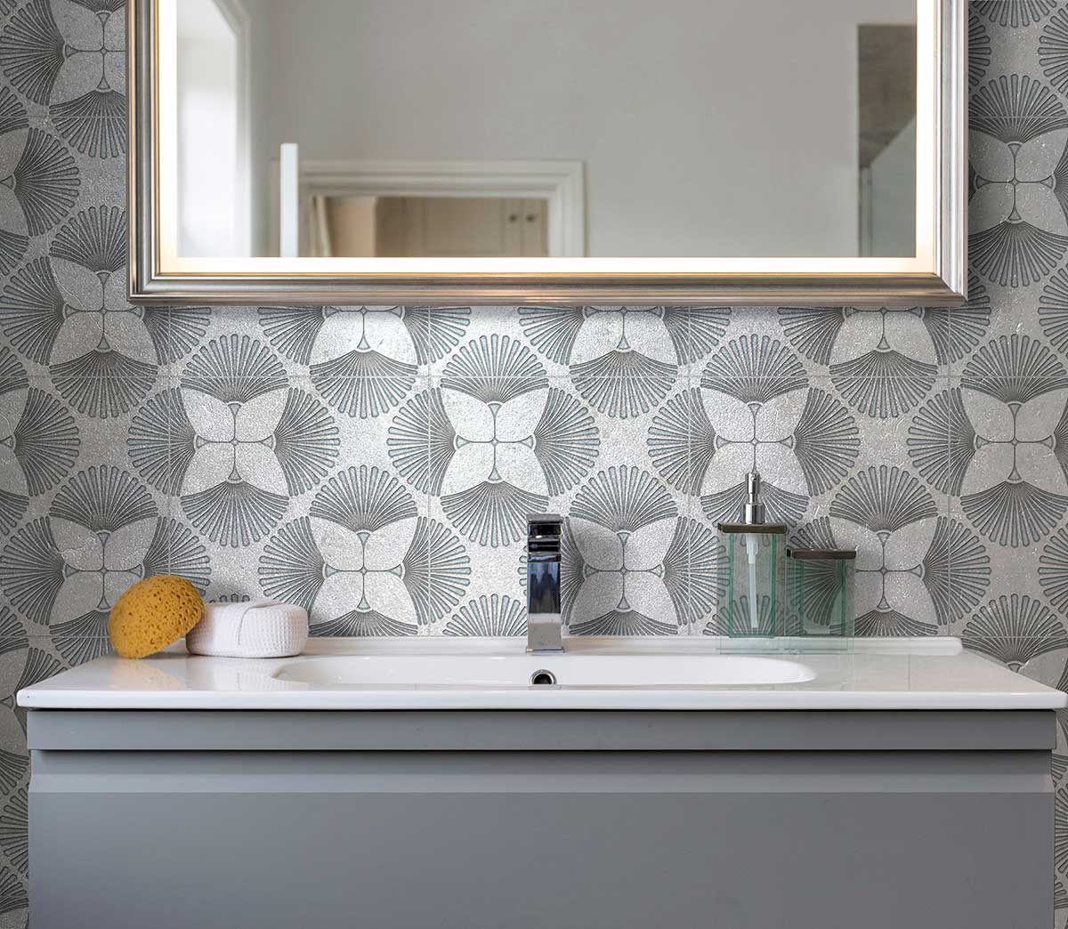 Briolette Agate Silver Luster Bathroom decorative tile