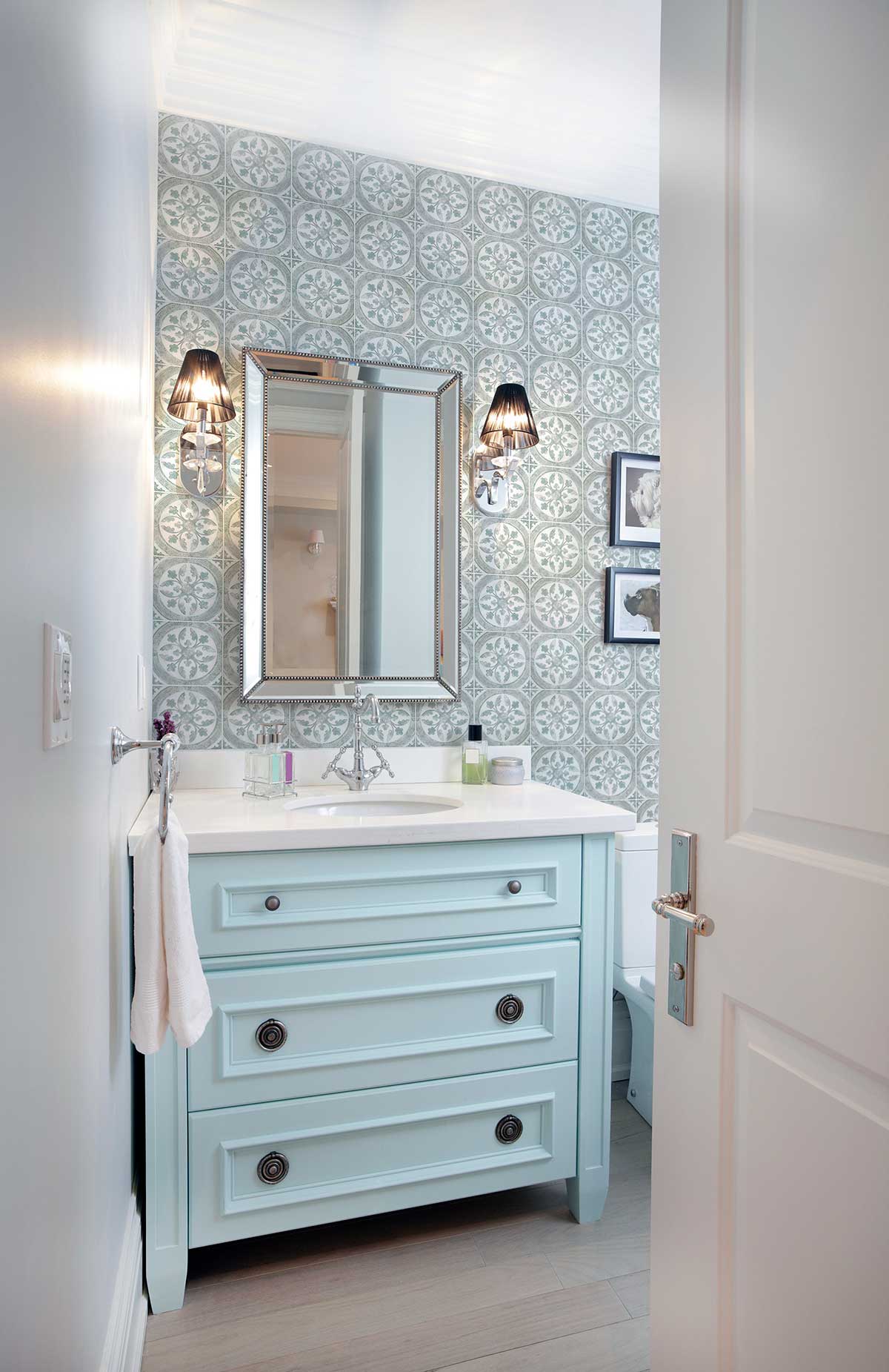 Clover Green AST Bathroom Decorative Tile